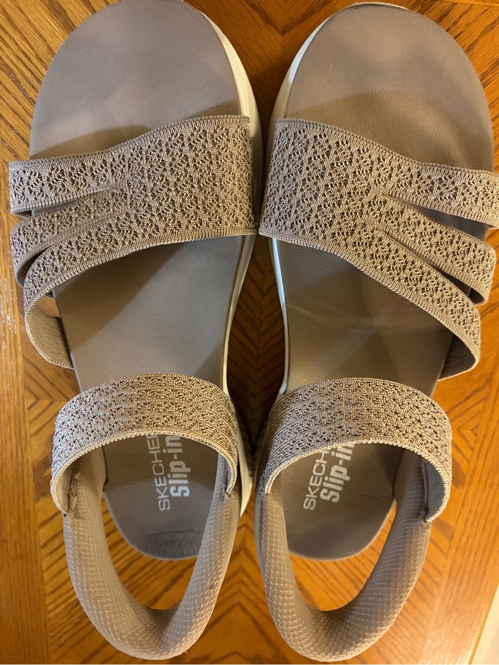 Women’s Sketchers Slip In’s Sandals Size 11W